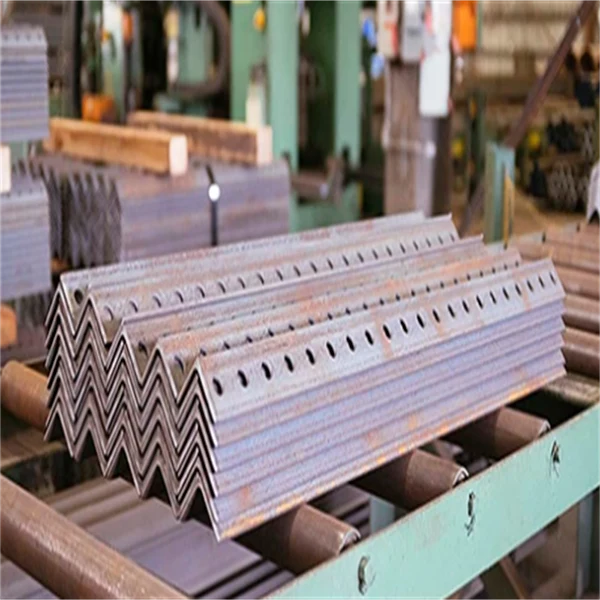 Angle Steel'in benzersiz performansı ve geniş uygulamasının avantajları
